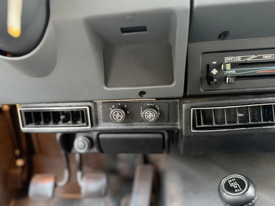 1990 Jeep YJ Wrangler - Image 13 of 29