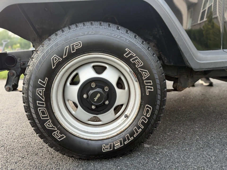 1990 Jeep YJ Wrangler - Image 23 of 29