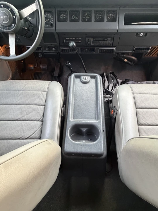 1990 Jeep YJ Wrangler - Image 17 of 29