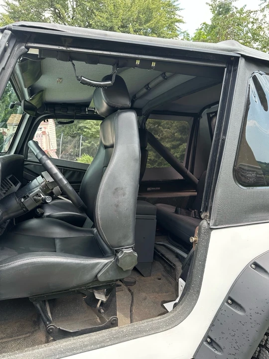 1990 Jeep YJ Wrangler - Image 9 of 23