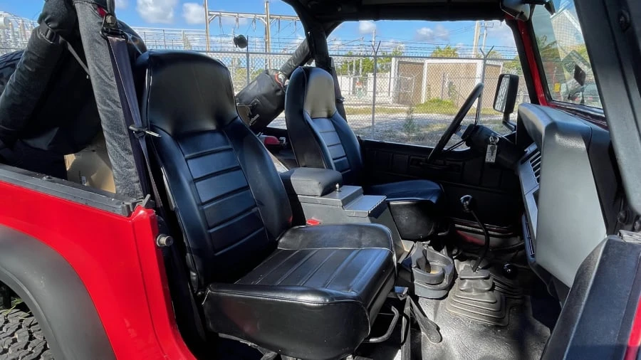 1990 Jeep YJ Wrangler - Image 14 of 30