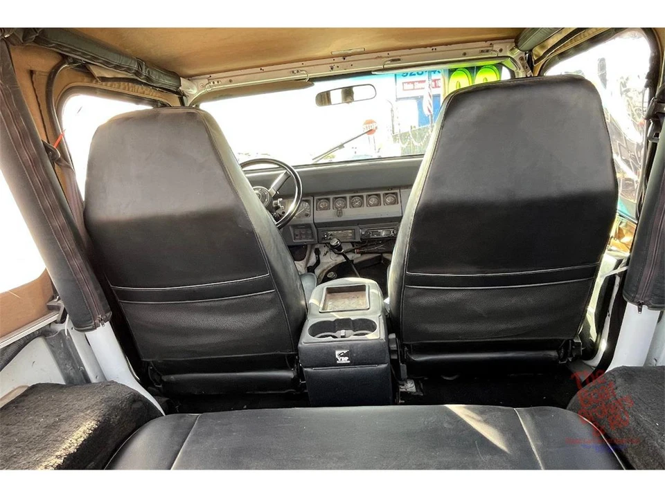 1990 Jeep YJ Wrangler - Image 11 of 12