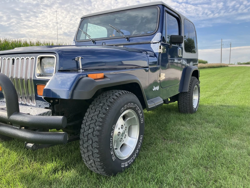 1990 Jeep YJ Wrangler - Image 11 of 31