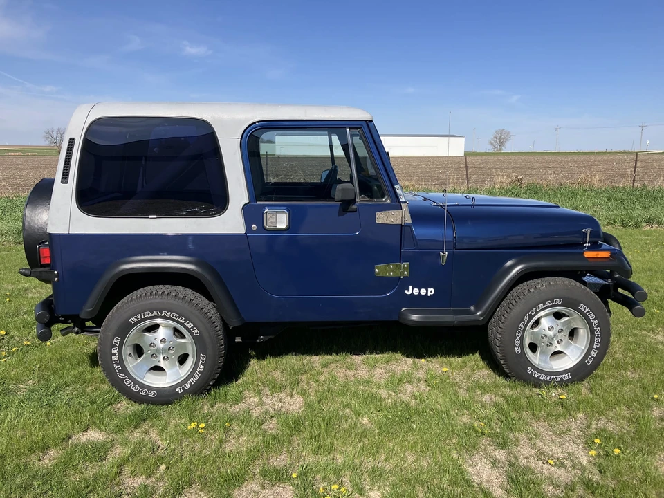 1990 Jeep YJ Wrangler - Image 7 of 31