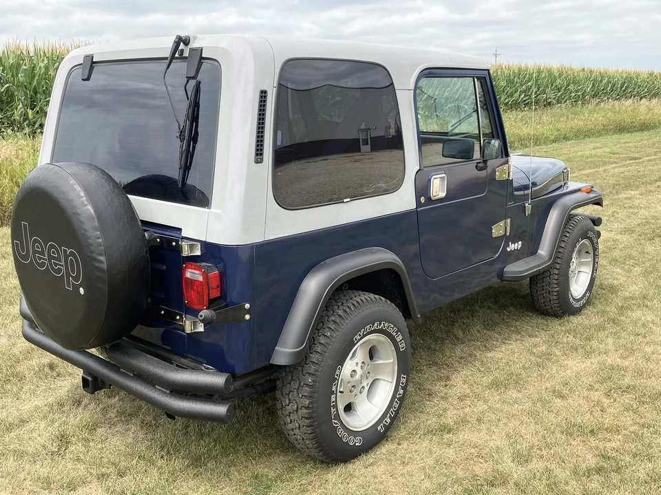 1990 Jeep YJ Wrangler - Image 6 of 31
