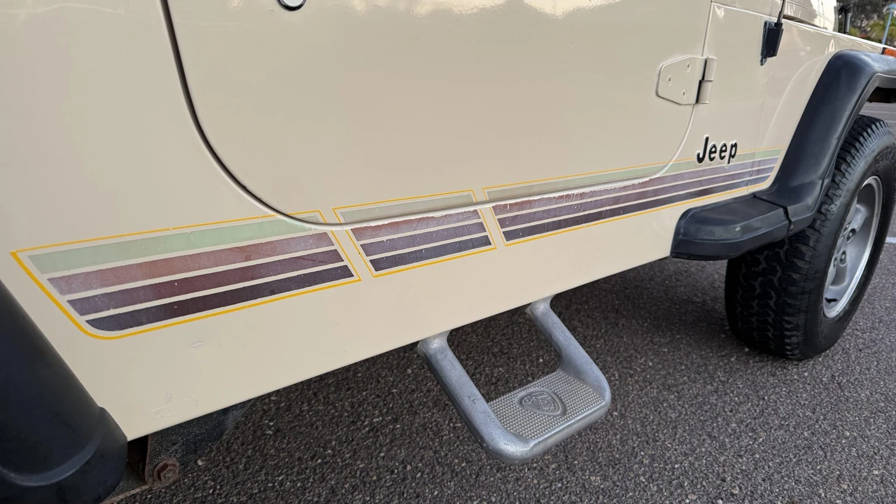 1990 Jeep YJ Wrangler - Image 16 of 31