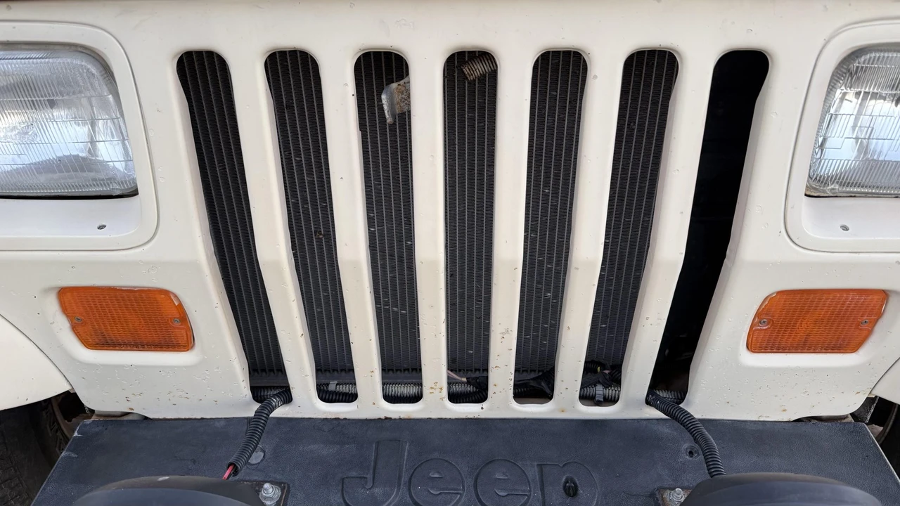 1990 Jeep YJ Wrangler - Image 25 of 31