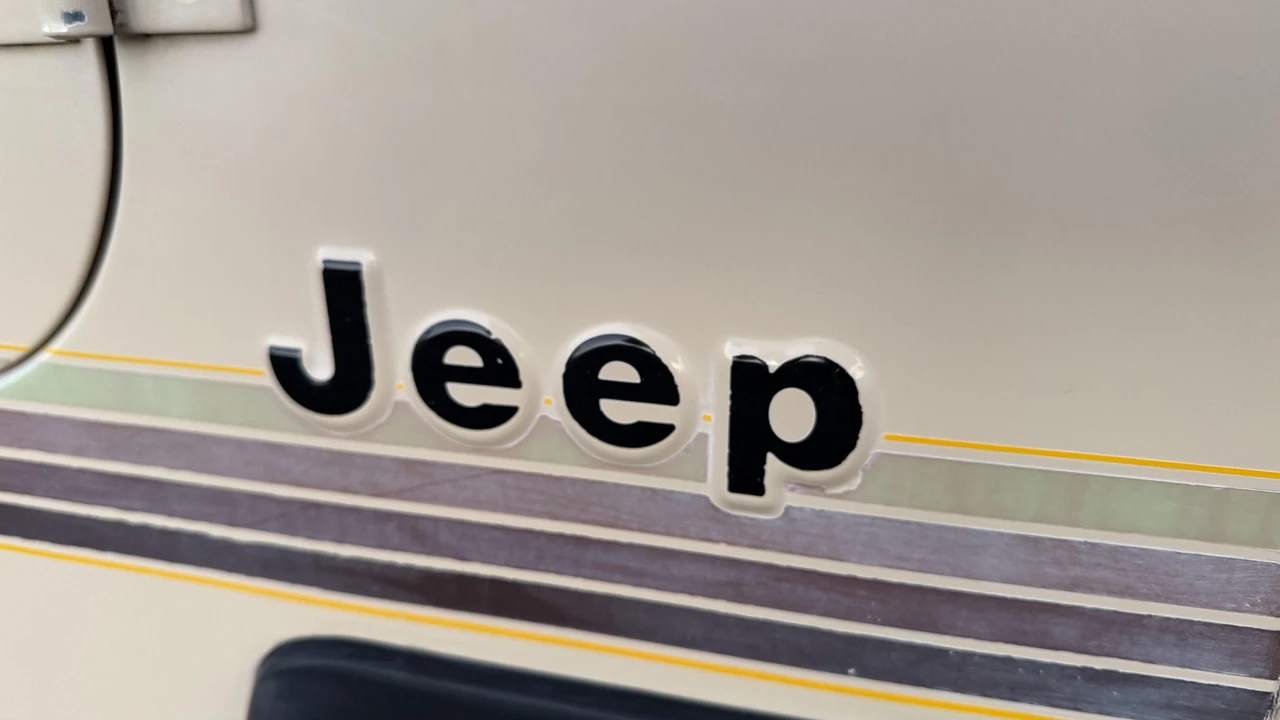 1990 Jeep YJ Wrangler - Image 20 of 31