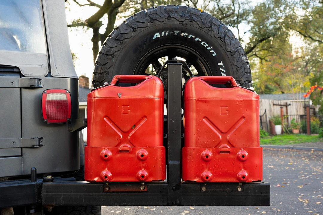 1990 Jeep YJ Wrangler - Image 19 of 31