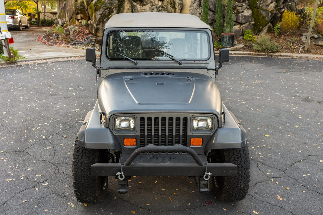 1990 Jeep YJ Wrangler - Image 4 of 31