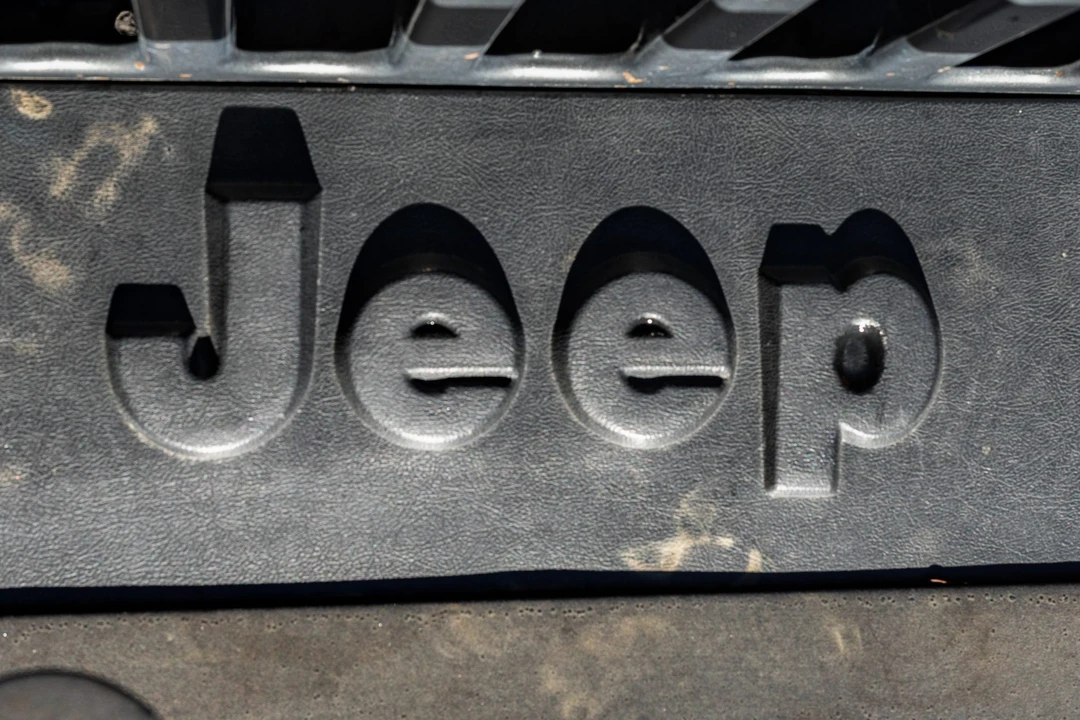 1990 Jeep YJ Wrangler - Image 28 of 31