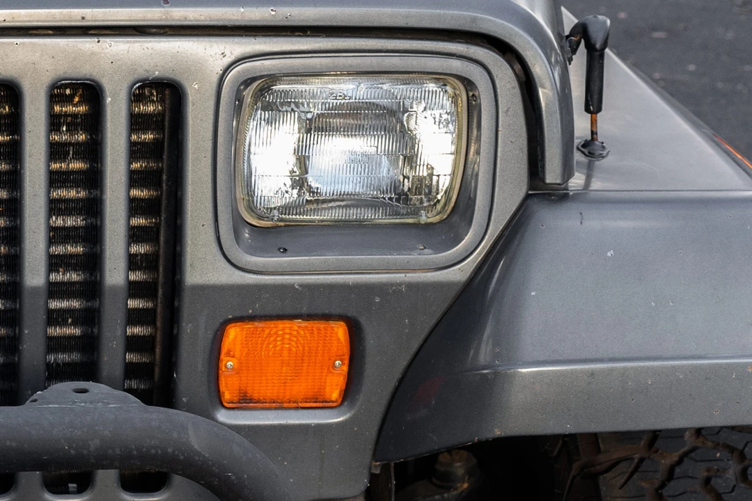 1990 Jeep YJ Wrangler - Image 22 of 31