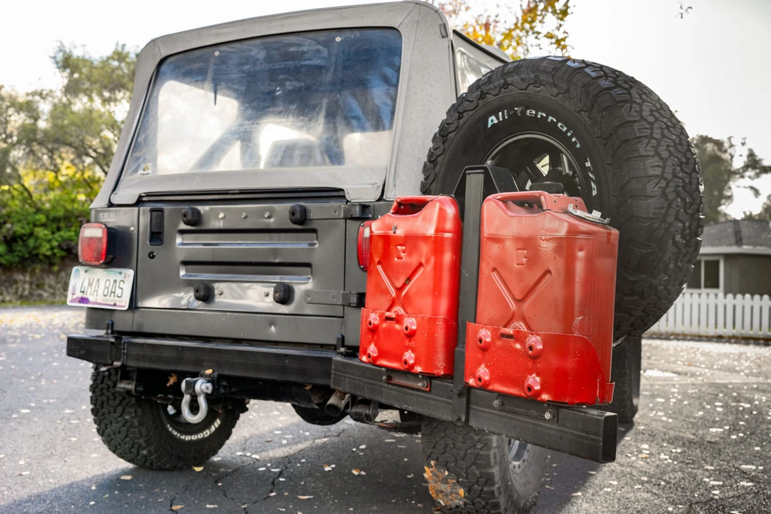 1990 Jeep YJ Wrangler - Image 18 of 31