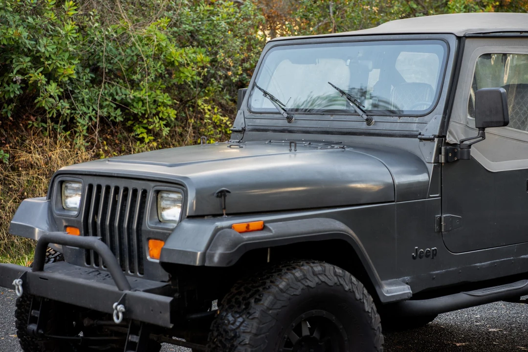 1990 Jeep YJ Wrangler - Image 16 of 31