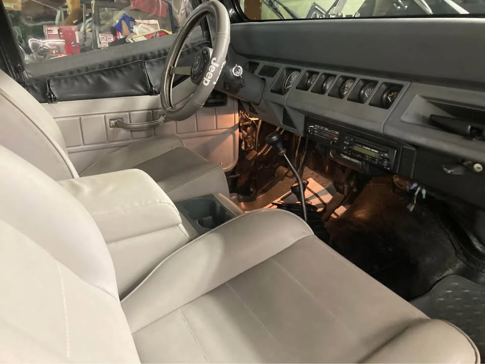 1990 Jeep YJ Wrangler - Image 11 of 14