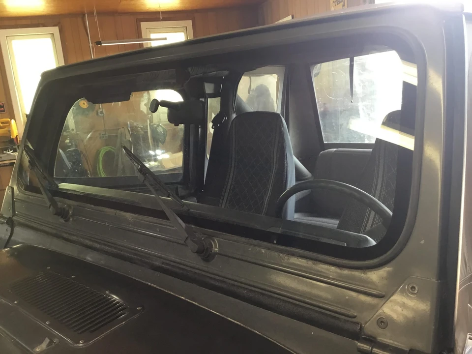 1990 Jeep YJ Wrangler - Image 11 of 31