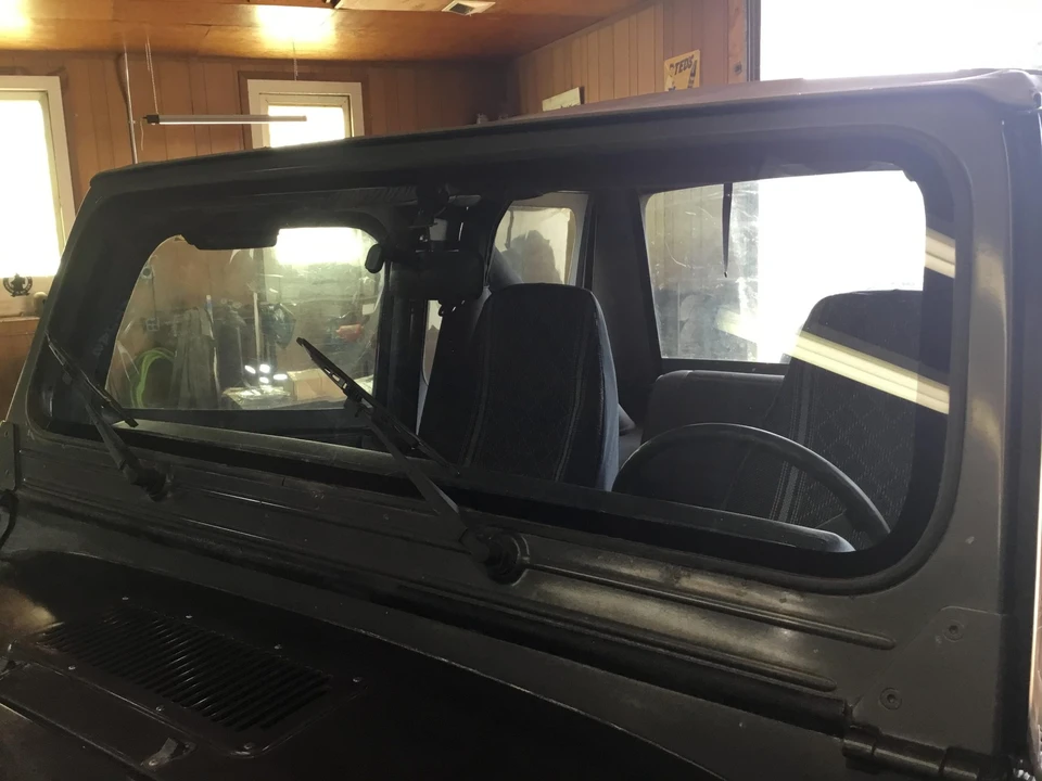 1990 Jeep YJ Wrangler - Image 12 of 31