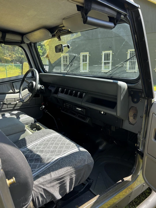 1990 Jeep YJ Wrangler - Image 29 of 31