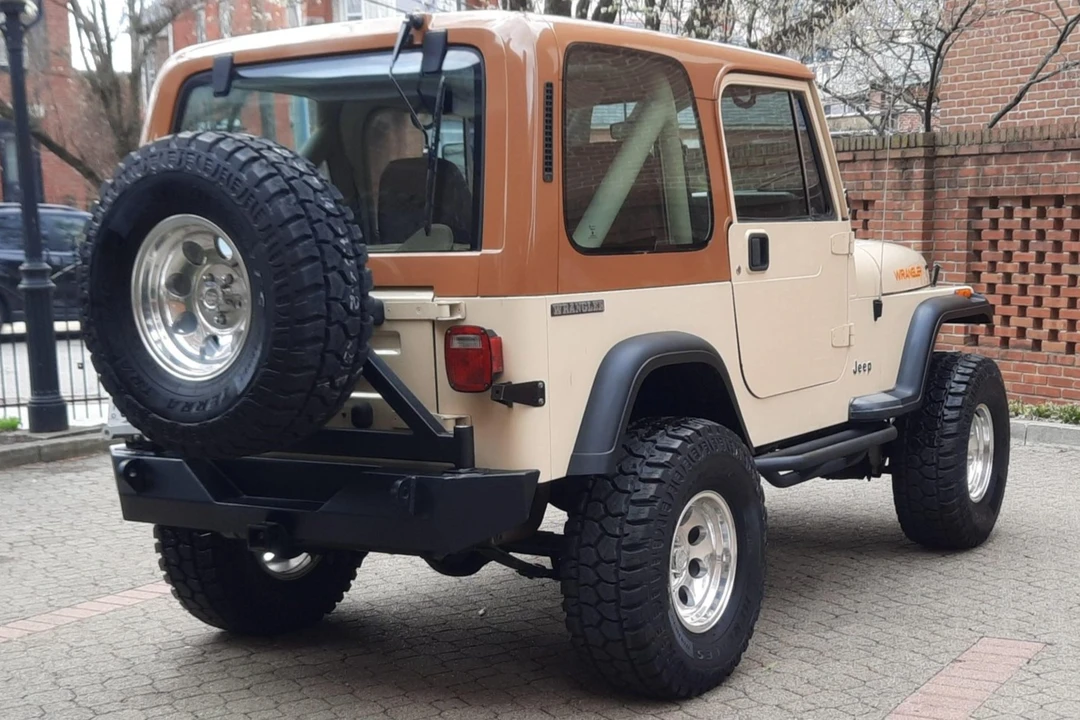 1990 Jeep YJ Wrangler - Image 7 of 31