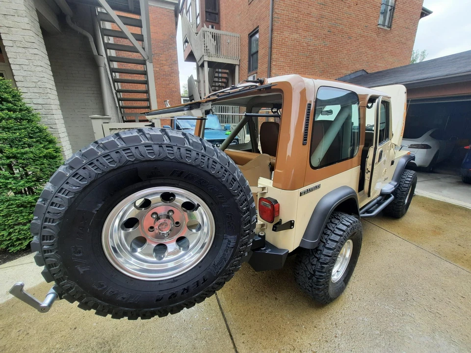 1990 Jeep YJ Wrangler - Image 21 of 31
