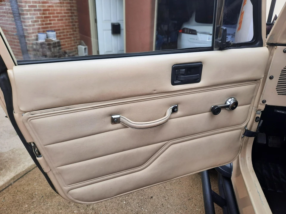 1990 Jeep YJ Wrangler - Image 25 of 31