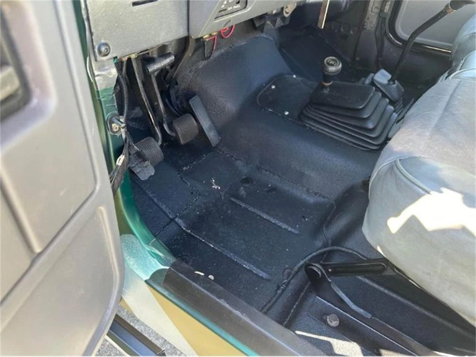 1990 Jeep YJ Wrangler - Image 6 of 13