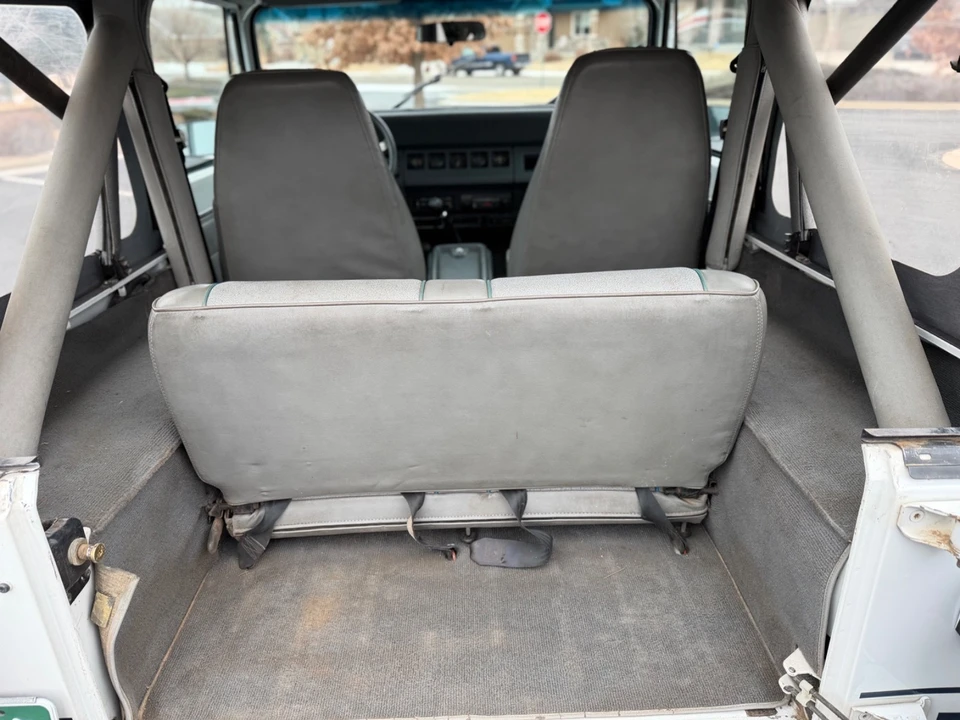 1990 Jeep YJ Wrangler - Image 10 of 21