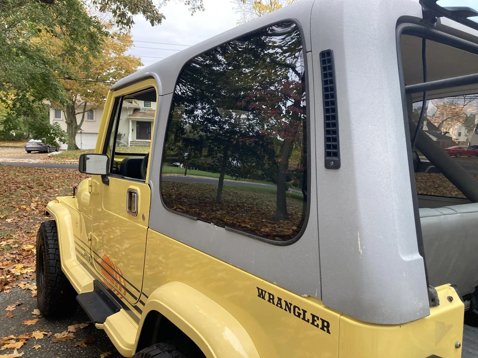 1990 Jeep YJ Wrangler - Image 25 of 31