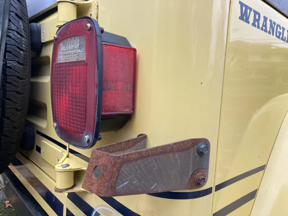 1990 Jeep YJ Wrangler - Image 21 of 31