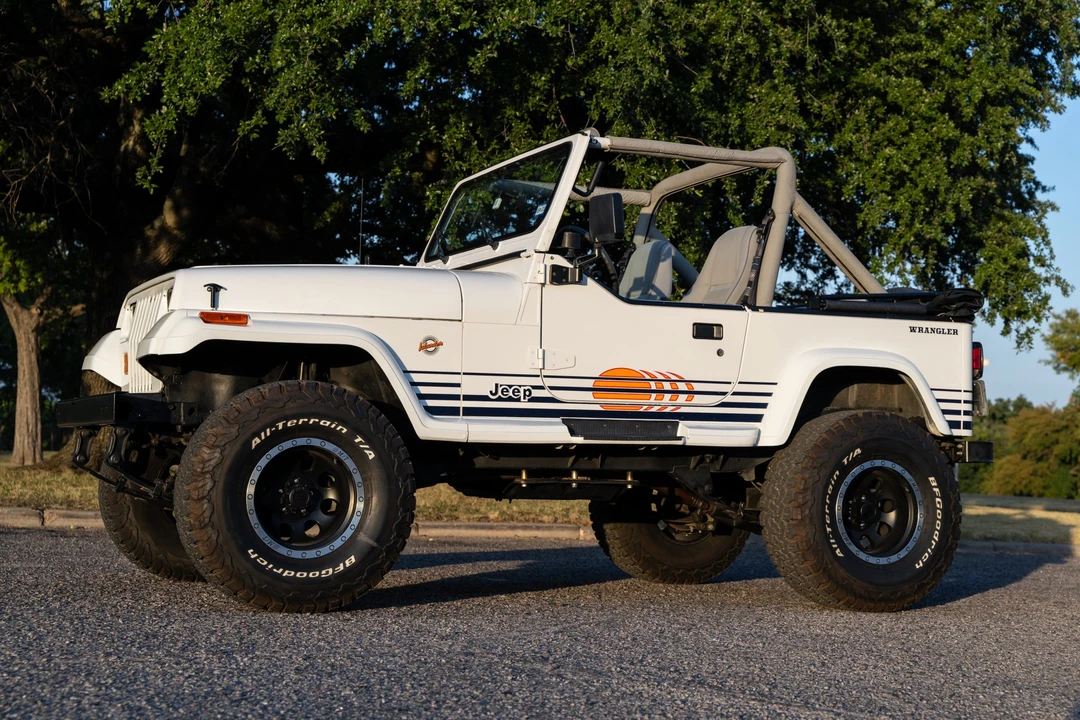1990 Jeep YJ Wrangler - Image 5 of 31