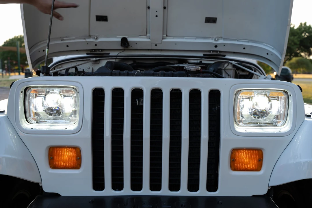 1990 Jeep YJ Wrangler - Image 26 of 31