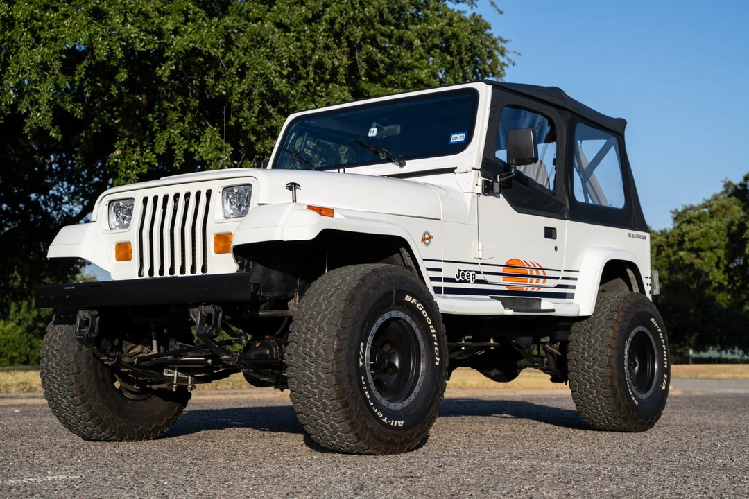 1990 Jeep YJ Wrangler - Image 15 of 31