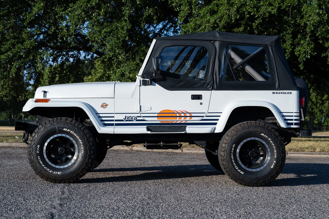 1990 Jeep YJ Wrangler - Image 16 of 31