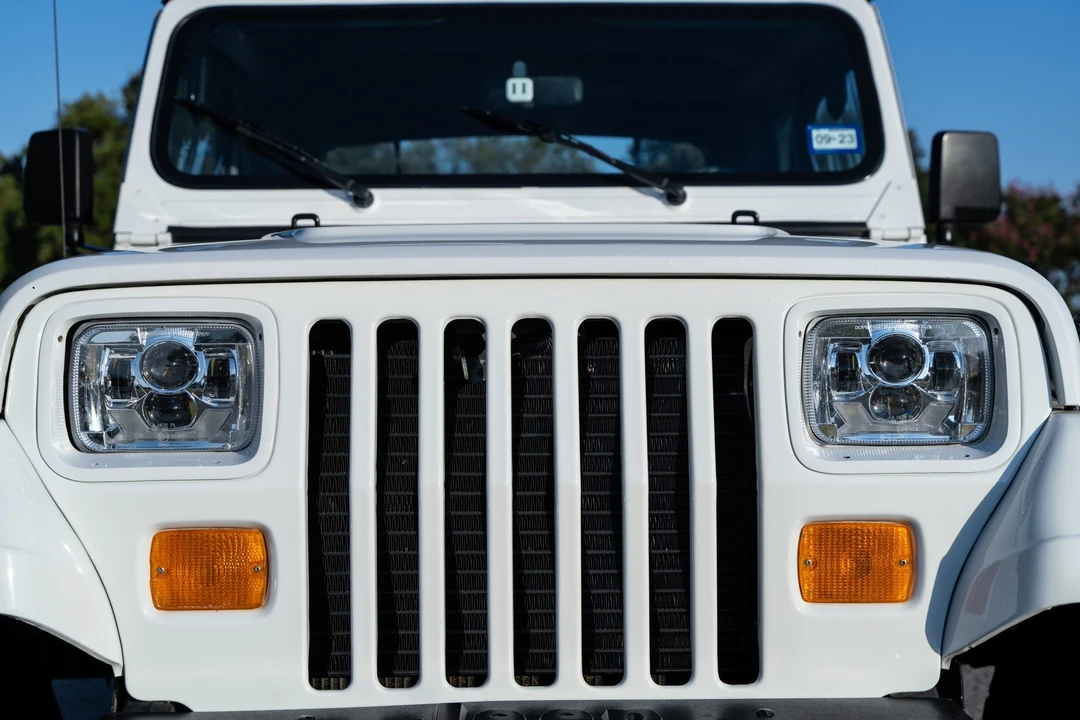 1990 Jeep YJ Wrangler - Image 24 of 31