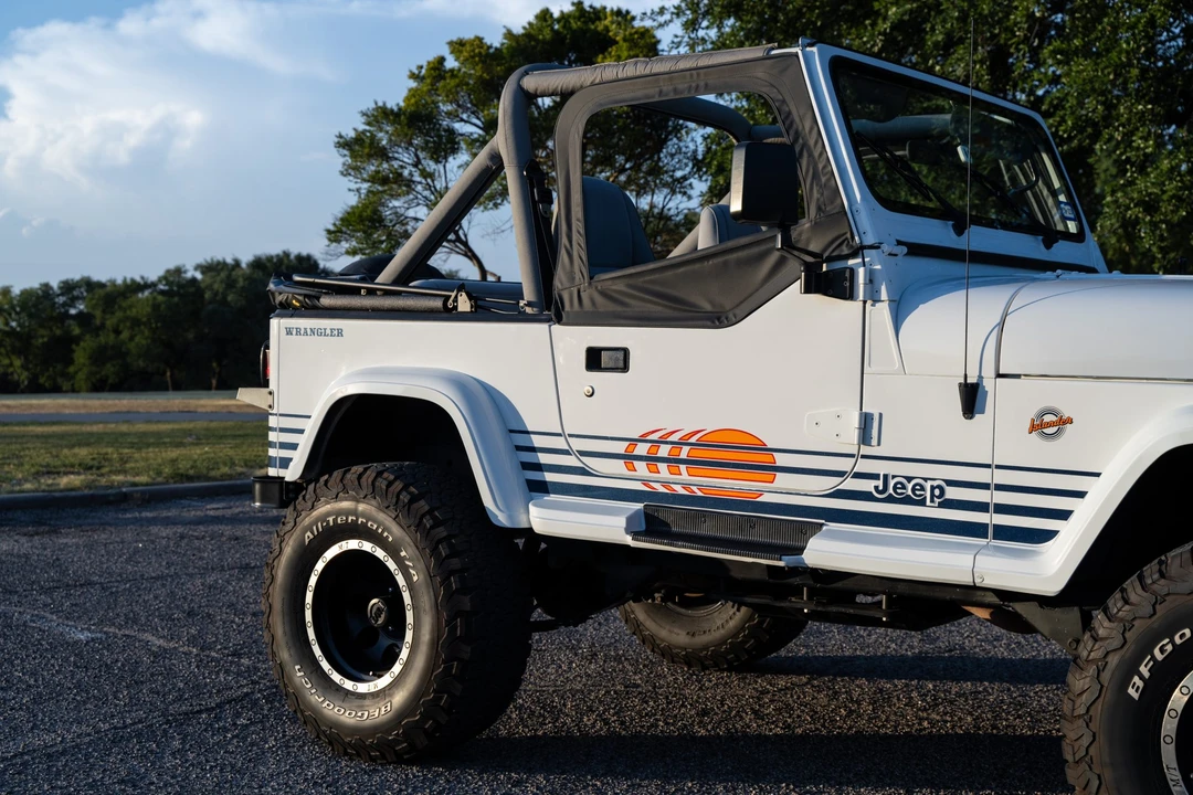 1990 Jeep YJ Wrangler - Image 22 of 31