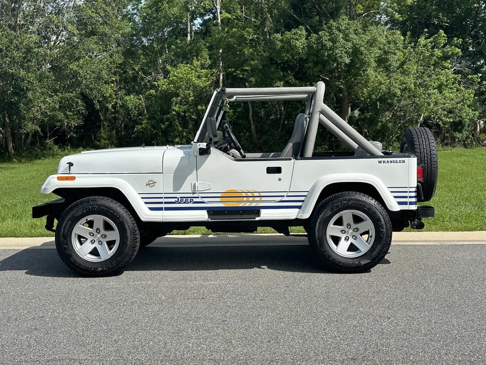 1990 Jeep YJ Wrangler - Image 6 of 31