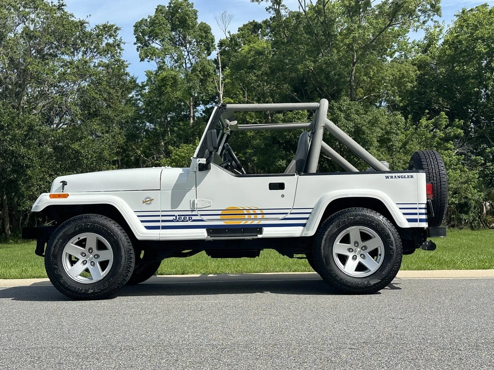 1990 Jeep YJ Wrangler - Image 5 of 31