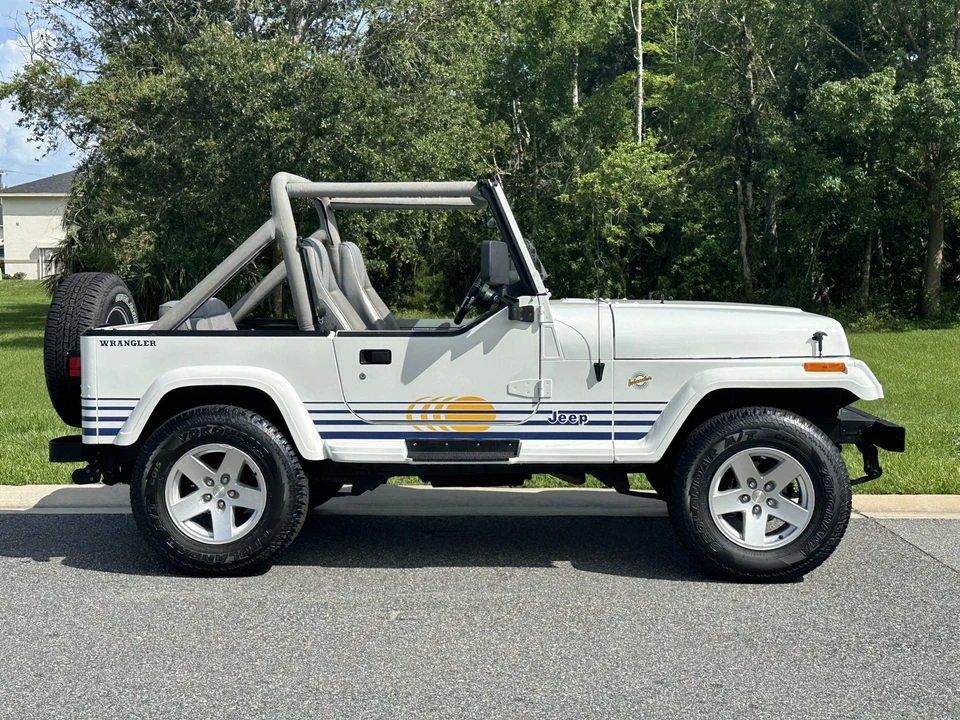 1990 Jeep YJ Wrangler - Image 13 of 31