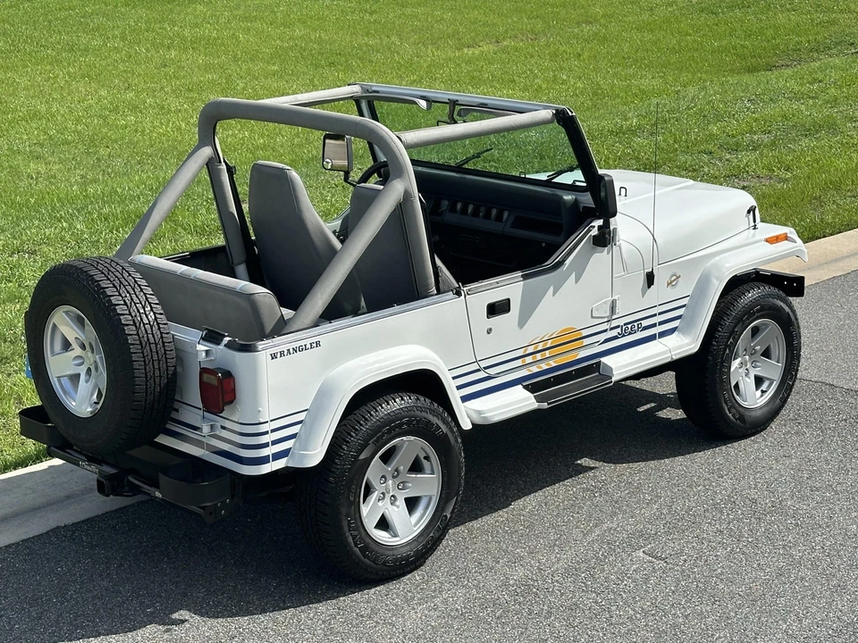 1990 Jeep YJ Wrangler - Image 9 of 31