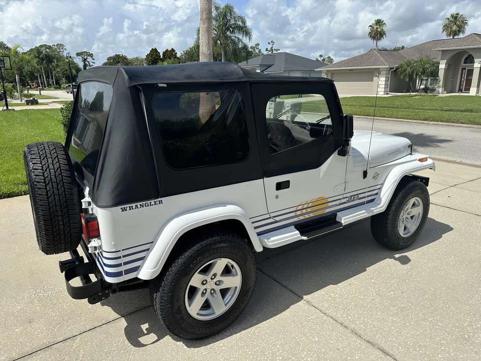 1990 Jeep YJ Wrangler - Image 27 of 31
