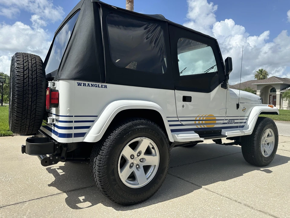 1990 Jeep YJ Wrangler - Image 26 of 31
