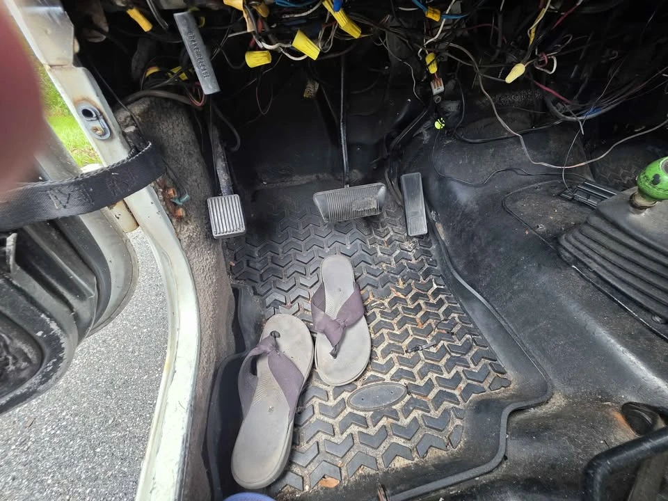 1990 Jeep YJ Wrangler - Image 11 of 14