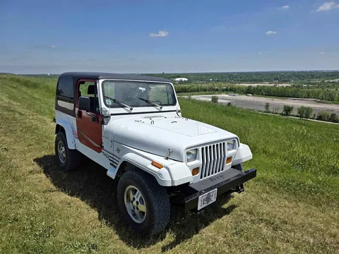 1990 Jeep Wrangler Islander Sport Utility 2D
