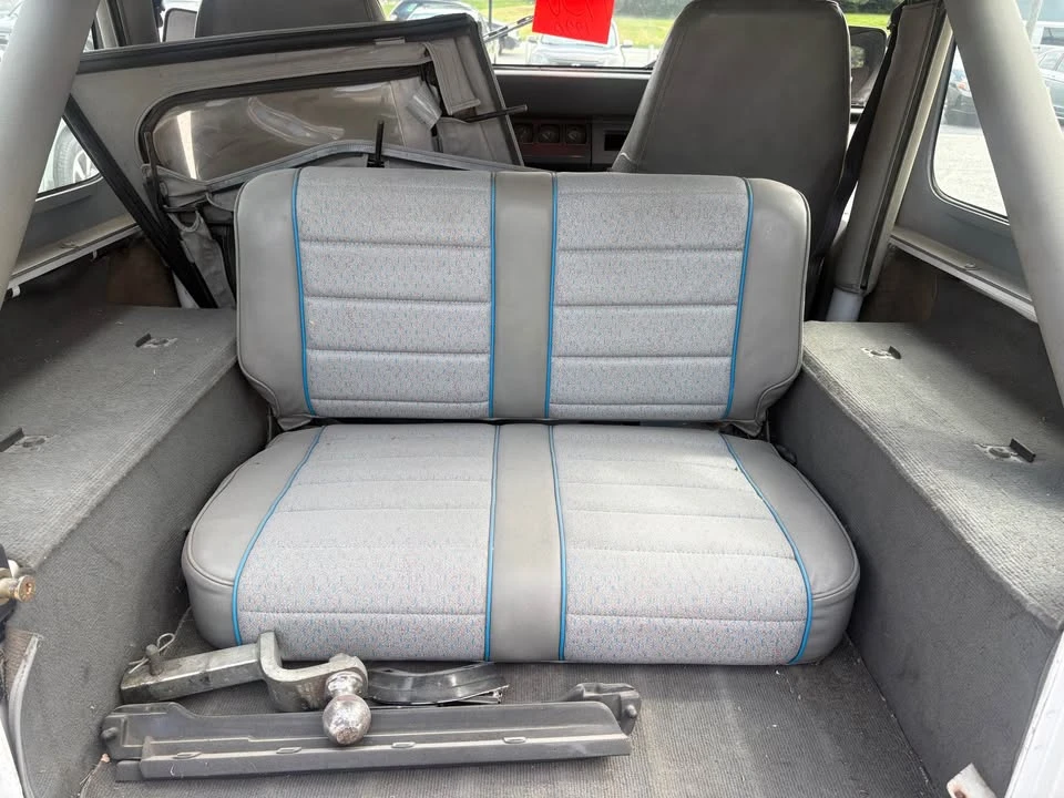 1990 Jeep YJ Wrangler - Image 11 of 13