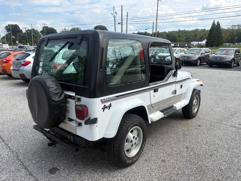 1990 Jeep YJ Wrangler - Image 4 of 13