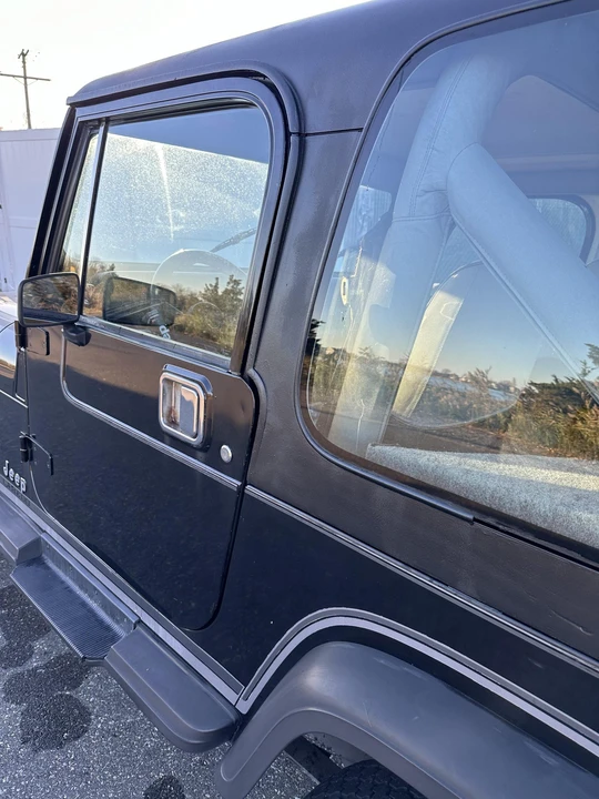 1990 Jeep YJ Wrangler - Image 26 of 31