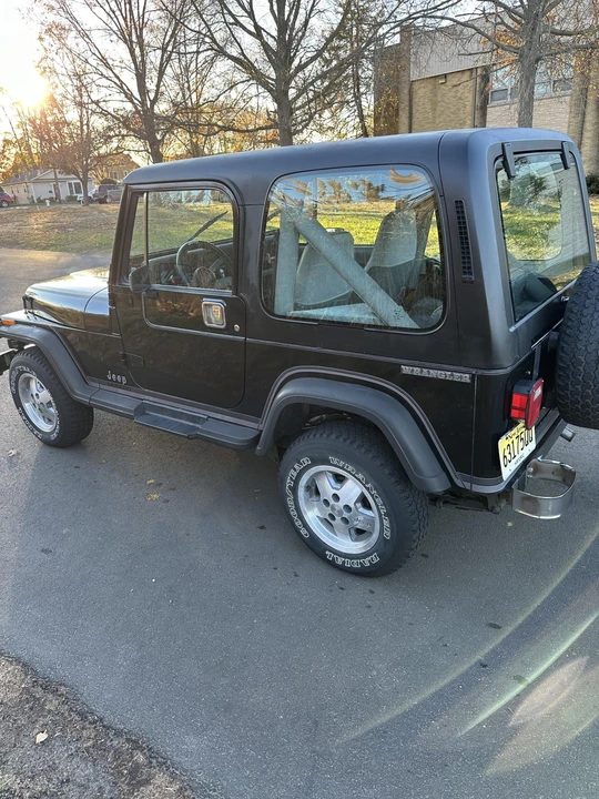 1990 Jeep YJ Wrangler - Image 4 of 31