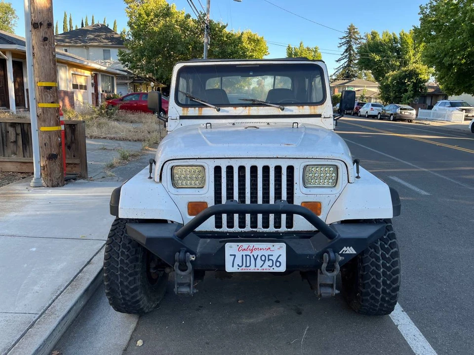 1990 Jeep YJ Wrangler - Image 5 of 5