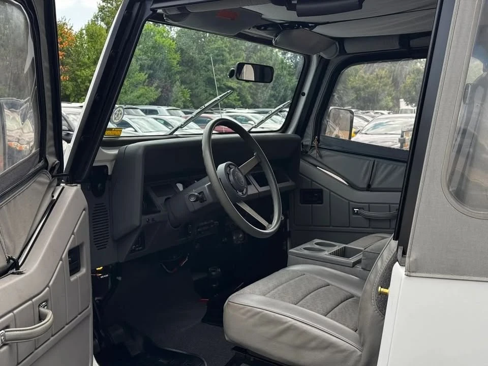 1990 Jeep YJ Wrangler - Image 13 of 20