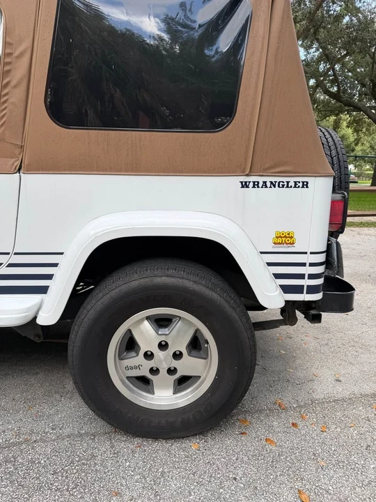 1990 Jeep YJ Wrangler - Image 8 of 8
